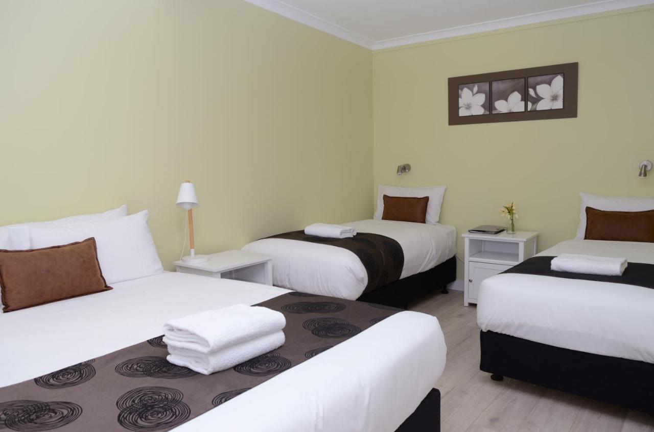 Motel On Alpine 4*