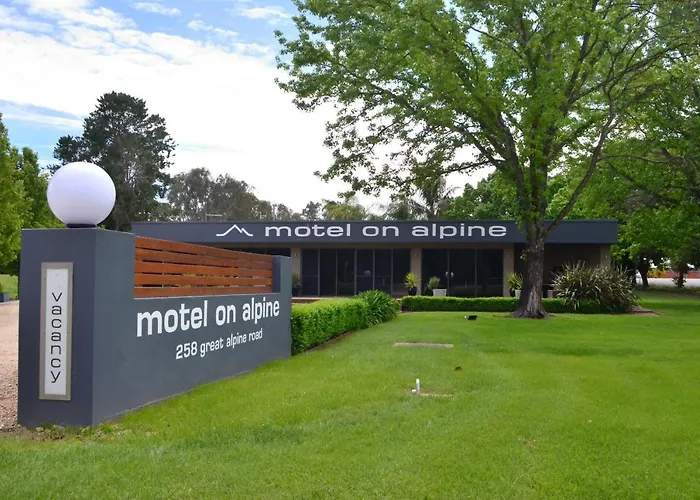 Myrtleford Motel On Alpine
